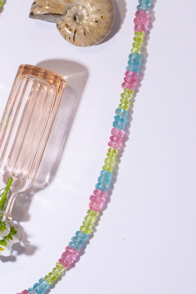 Step into spring with the delicious sorbet tones of our Necklace Gemstone Sorbet.