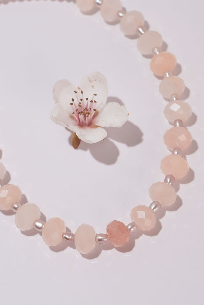 Our romantic Necklace Gemstone Tea Rose Opal is reminiscent of ballet slippers and tulle.